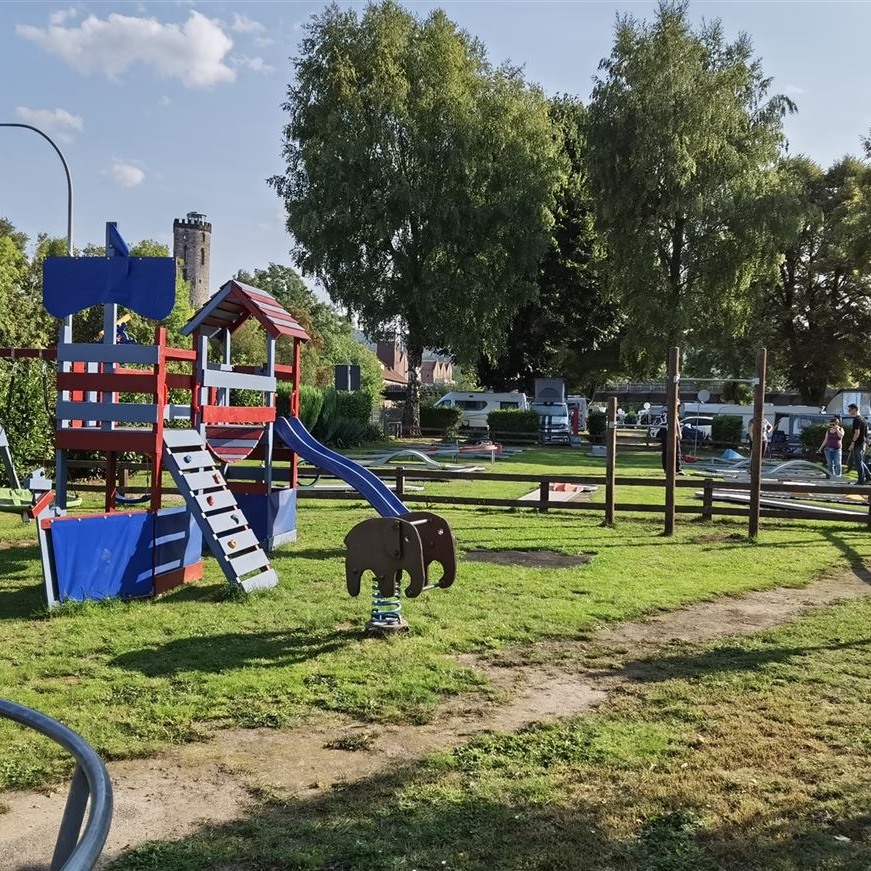 Spielplatz bei uns 